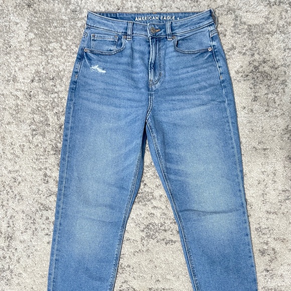 American eagle mom jeans Size 4, short - Picture 2 of 6